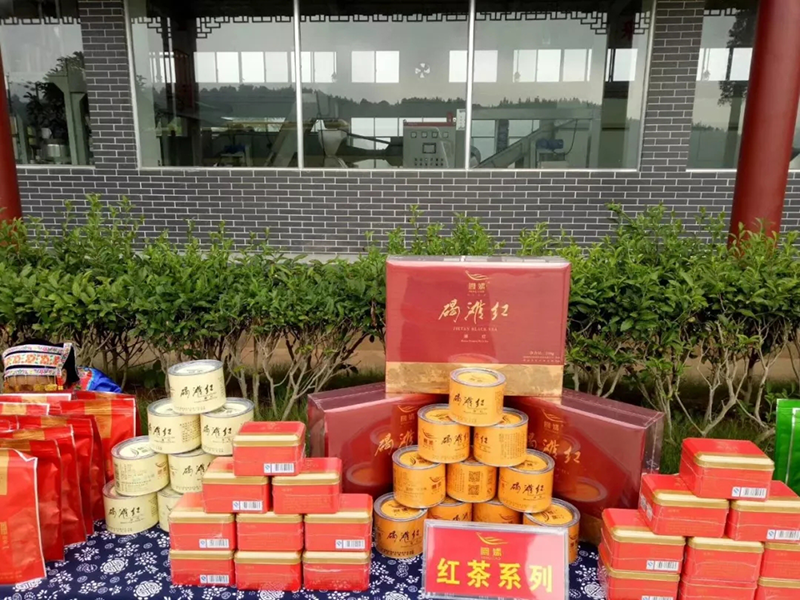 双腿中间被吸到发软的感觉