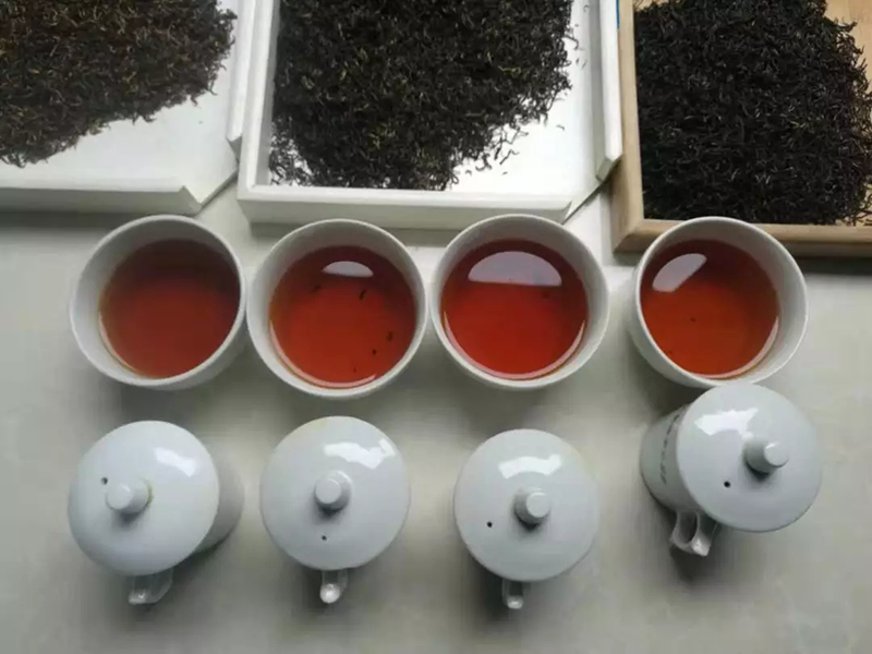 双腿中间被吸到发软的感觉