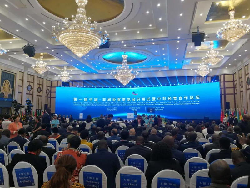 双腿中间被吸到发软的感觉