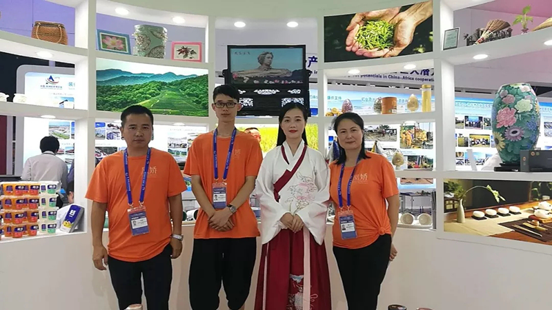 双腿中间被吸到发软的感觉