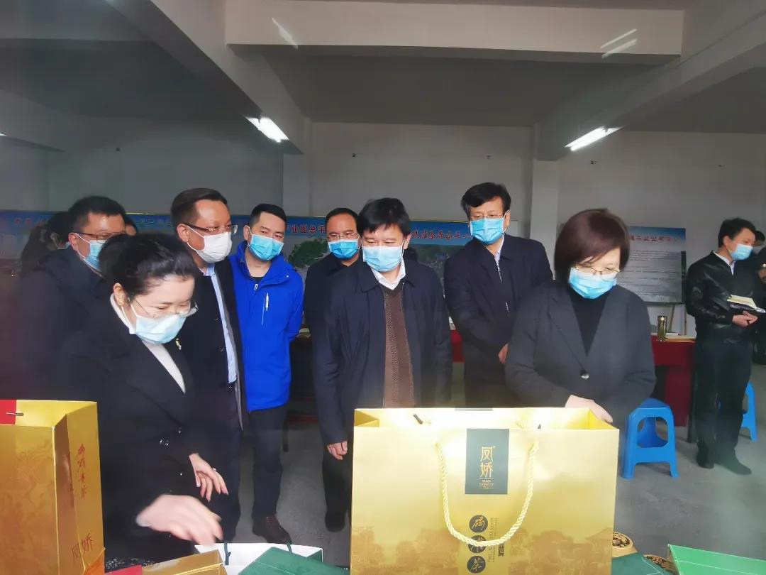 双腿中间被吸到发软的感觉-性色做爰片在线观看WW-亚洲va中文字幕无码久-国产亚洲精品不卡在线-人妻AV久久一区波多野结衣,沅陵碣滩茶,茶叶加工销售,茶文化传播